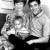 بروس لی در کنار همسر و پسرش +عکس