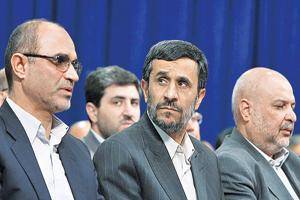 احمدي‌نژاد: دوست دارم كاري كنيد هفته ديگر خودتان تحريم بنزين را خواستار شويد