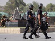 شورشیان مسلح با حمله به ستاد ارتش پاکستان در شهر راولپندی با نیروهای نظامی به زدوخورد پرداختند. به گفته مقامات امنیتی پاکستان، مهاجمان قصد نفوذ به پادگان ارتش را داشتند. در این حمله تروریستی دست‌کم ۱۰ نفر جان باختند.