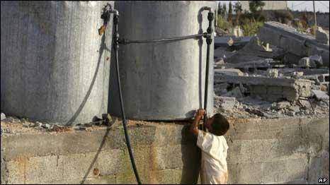 'اسرائیل مانع دسترسی فلسطینیان به آب آشامیدنی می‌شود'