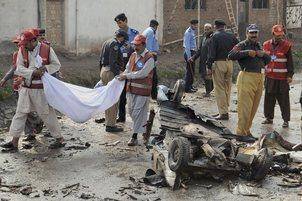 انفجار انتحاری در پاکستان 132 کشته و زخمی بر جا گذاشت