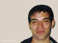 به‌رغم تلاش‌های گسترده‌ی فعالان حقوق بشر و نهادهای بین‌المللی برای جلوگیری از اجرای حکم اعدام احسان فتاحیان، خبرهای رسیده از ایران حاکی از آن است که این جوان صبح روز چهارشنبه در زندان سنندج اعدام شده است.