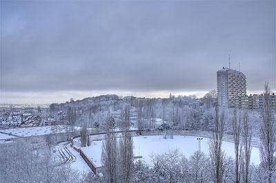 بارش برف سنگین حمل و نقل بین المللی را در برخی مناطق روسیه فلج کرد.