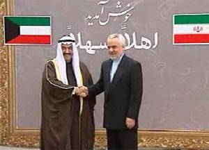 معاون اول رئیس جمهور کشورمان از نخست وزیر کویت که در صدر هیات عالی رتبه سیاسی به تهران سفر کرده است ، به طور رسمی استقبال کرد.