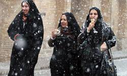 بارش برف شديد تهران را سفيد پوش كرد