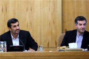 آقای احمدی نژاد، با خانه نشینی و دوركاری، شما ضرر می‌كنید نه نظام!