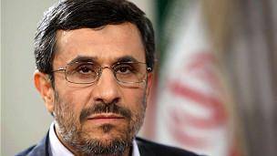 'شعار بر ضد مشایی' در سخنرانی احمدی نژاد