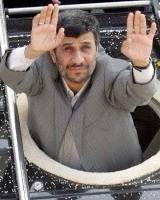 سفرهای استانی احمدی‌نژاد متوقف و حضورش در ستاد هدفمندی کمرنگ شده