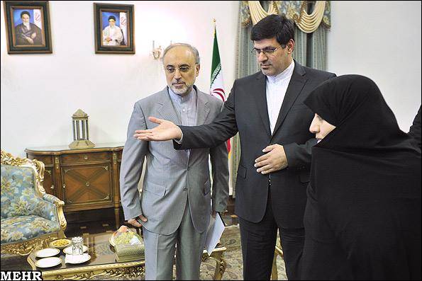 عکس خبری / دیدار اعضای خانواده اتباع ایرانی زندانی در امریکا با وزیر امورخارجه