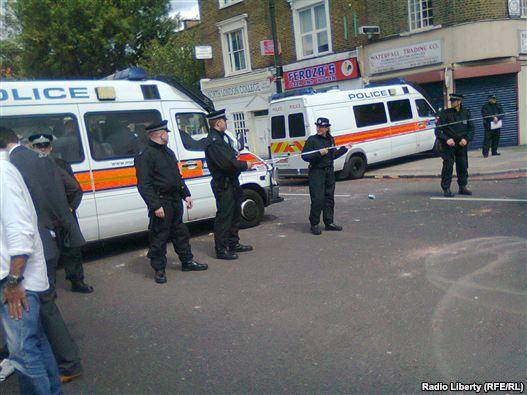 استقرار ۱۶ هزار نيروی پليس در خيابان های لندن برای مقابله با نا آرامی ها