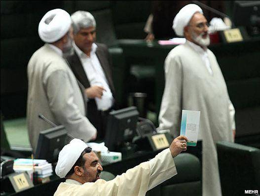  ۱۹۲ نماينده مجلس خواستار برخورد با روزنامه دولتی «ایران» شدند