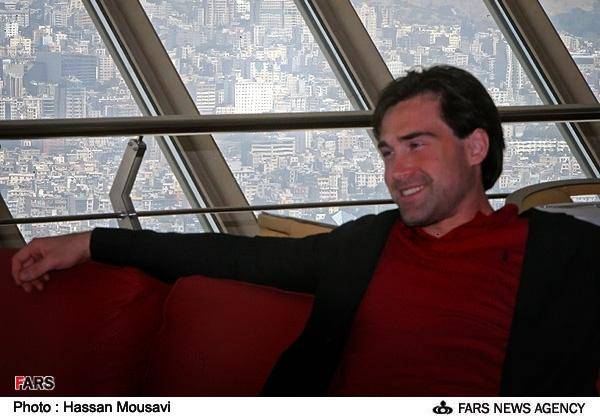 نشست خبري شان استون در برج ميلاد (تصاوير)