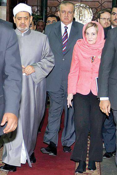 حجاب سفیر آمریکا در دیدار با شیخ الازهر (عکس)