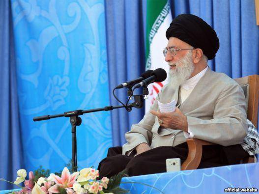 خامنه‌ای: انتخاب مستقیم رئیس‌جمهور شیوه‌ای مؤثر ولی قابل تغییر است