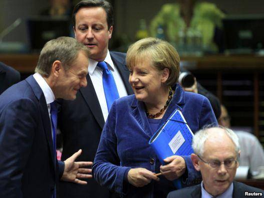 توافق اتحادیه اروپا بر سر حذف ۱۰۰ میلیارد دلار از بدهی‌ یونان