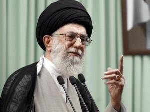 خامنه ای: امام خمینی مخالفان نظام را اعدام می کرد و من فقط زندانی می کنم!