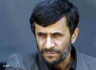 احمدی‌نژاد: لحظه نهایی برخورد با غرب نزدیک است
