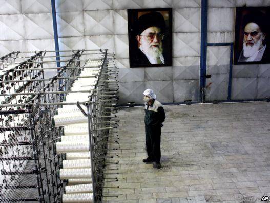 دیپلمات‌ها: ایران با کمک متخصصان خارجی به سمت سلاح اتمی می‌رود