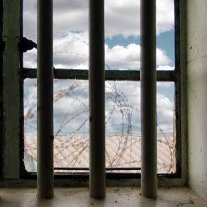 نقل و انتقال ۵ زندانی سیاسی در زندان رجایی شهر