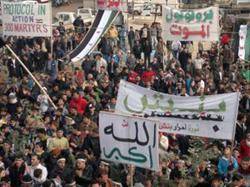 عزیمت ناظران اتحادیۀ عرب به شهر حمص در سوریه و خروج تانک ها از شهر