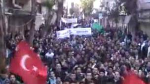 دیدار ناظران اتحادیه عرب از شهر ناآرام حمص سوریه
