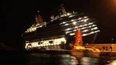 کشتی ایتالیایی به گل نشست: 6 کشته و 30 مجروح