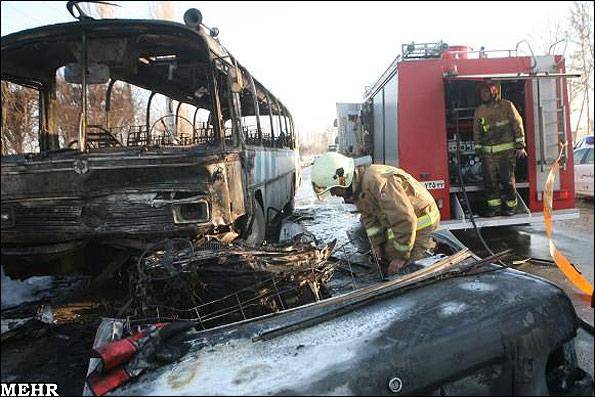 5 نفر در آتش سوزی خودرو سواری سوختند