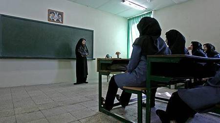 اجرای طرح حجاب «گل یاس» برای دختران دانش‌آموز در تهران