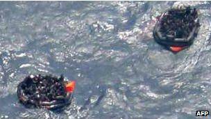 ۱۲۰ مفقود پس از غرق شدن کشتی در گینه