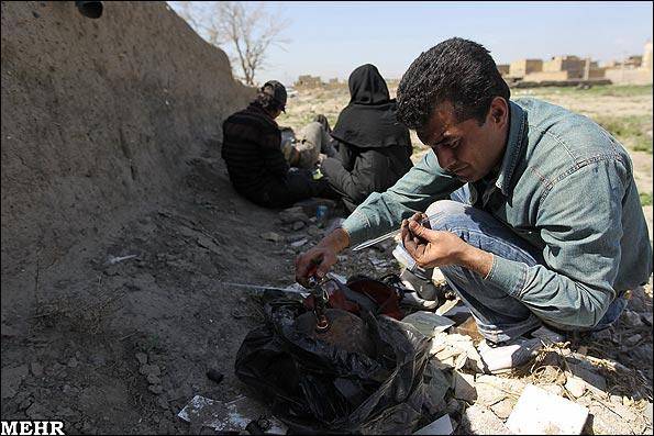 تصاویر / مصرف مواد مخدر در مشهد
