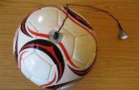 ساخت توپ فوتبال با قابليت توليد برق! 