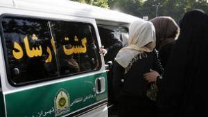 خشم مردم شرق تهران و حمله به گشت ارشاد