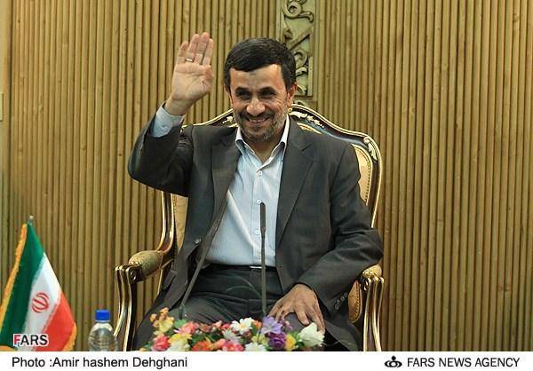 آغاز سفر احمدی نژاد و هیئت همراه به نیویورک (+عکس)