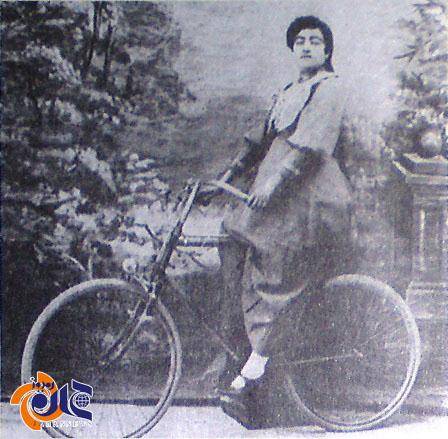عکس/ زن دوچرخه سوار در دوره قجری