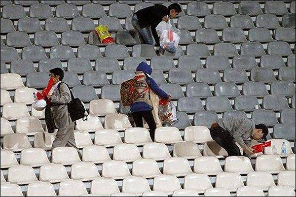 کار جالب تماشگران کره ای بعد از بازی ایران و کره در استادیوم آزادی (تصویر)
