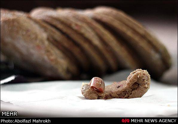 پیداشدن بند انگشت انسان در بسته همبرگر در قم! (+عکس)