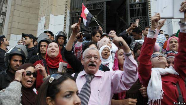 اعتراض‌ها به افزایش اختیارات رئیس‌جمهور در مصر ادامه دارد