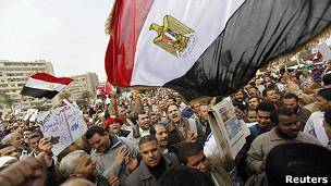 همه‌پرسی قانون اساسی مصر در حال برگزاری است