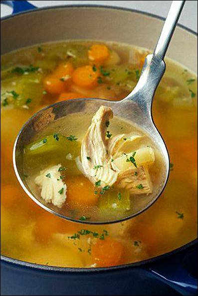 تأثیر عجیب سوپ مرغ در سرماخوردگی/ خوراکیهایی که علائم بیماری را کم می‌کند