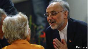 ایران اظهارات جو بایدن درباره مذاکره مستقیم را 'با نگاه مثبت' بررسی می‌کند