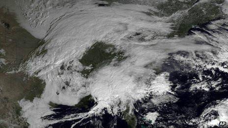 طوفانی تاریخی به سوی شرق آمریکا می آید
