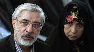 19:02 - دختران میرحسین موسوی بازداشت شدند