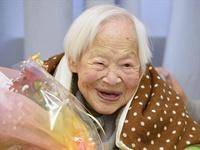 مسن‌ترین زن جهان115ساله شد/عکس