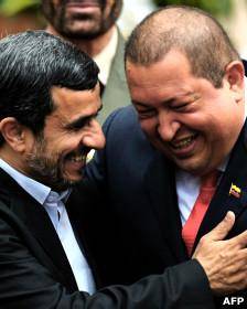 انتقاد از اظهارات احمدی‌نژاد در سوگ چاوز: زیاده روی بود