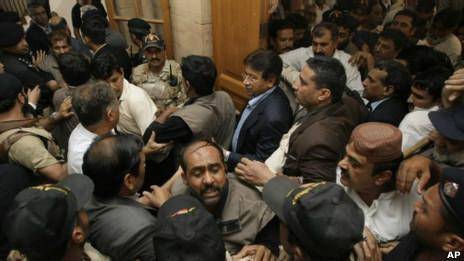دادگاه پاکستان با افزایش دوره آزادی پرویز مشرف در برابر وثیقه موافقت کرد