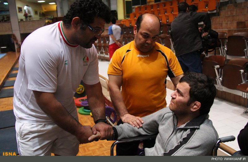 قهرمان 35 ساله کشتی فرنگی ایران درگذشت