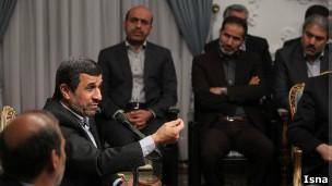 محمود احمدی نژاد: تحریمها را می‌توان بی اثر کرد