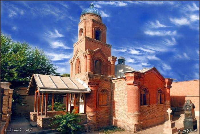 کوچکترین کلیسای جهان در ایران/عکس
