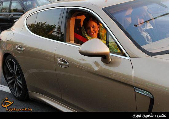 الناز شاكر دوست سوار بر ماشین یك میلیاردی (عکس)