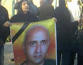 گلایه مادر ستار بهشتی از مسئولان قضایی: فراموش کردن خون فرزندم نادیده گرفتن عدالت و انسانیت است